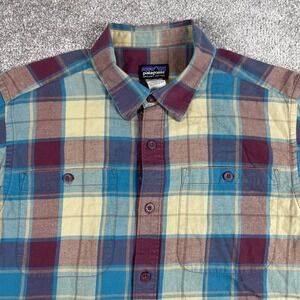 Patagonia Button Up Shirt Mens Small Organic Cotton Plaid Outdoors Lightweight